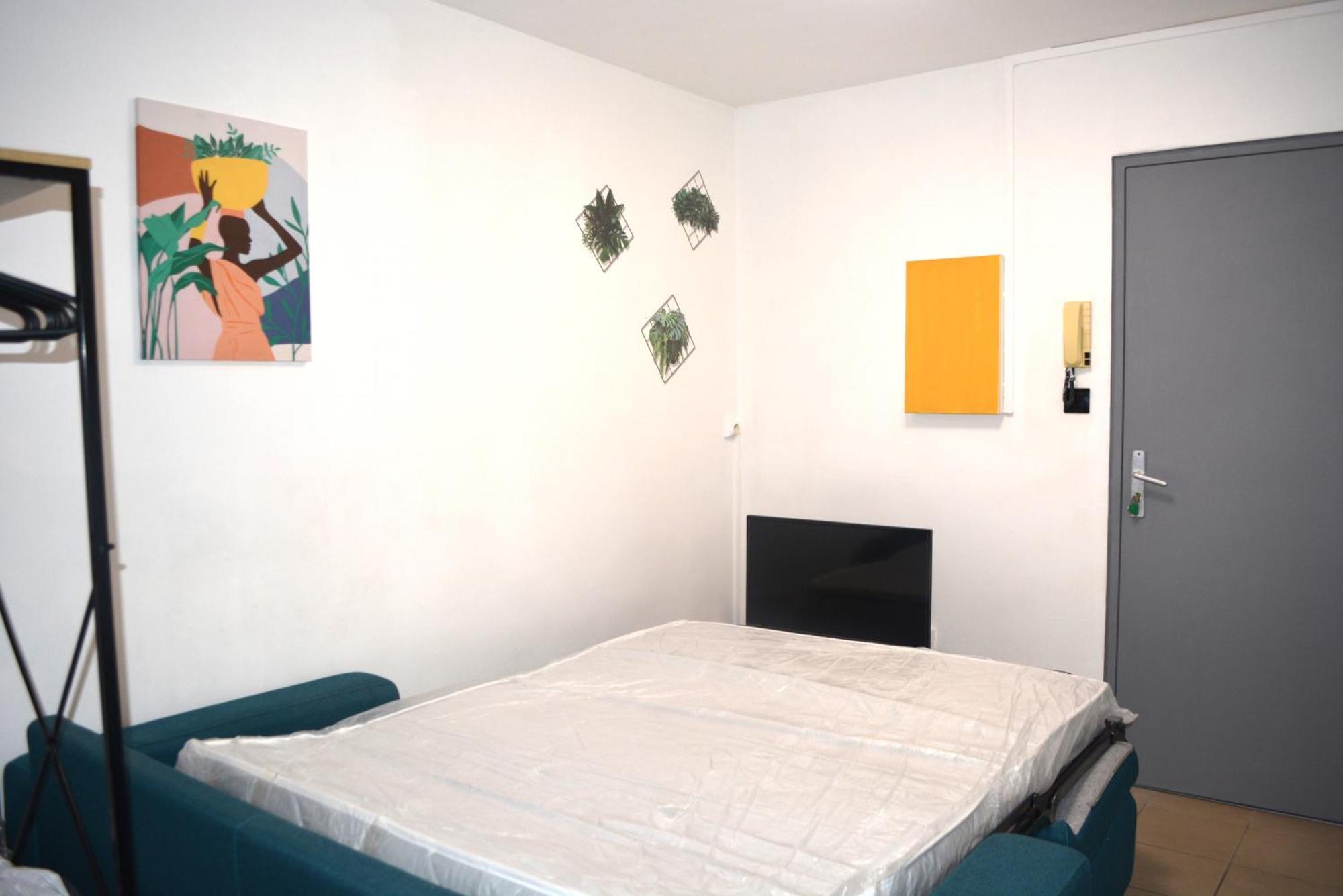 Comme Chez Soi - Studio Tout Equipe - By Sister Home Saint-Denis Exteriör bild